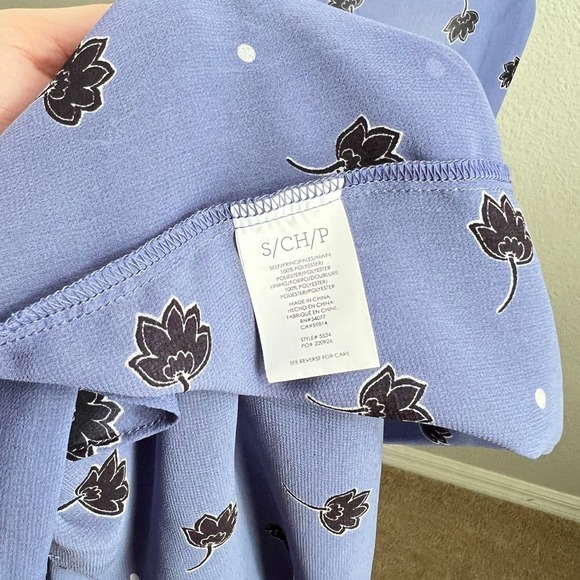 Cabi Crossover Blouse Women's S Two Piece Set in Dusty Blue Floral #5534 Top - Picture 8 of 8